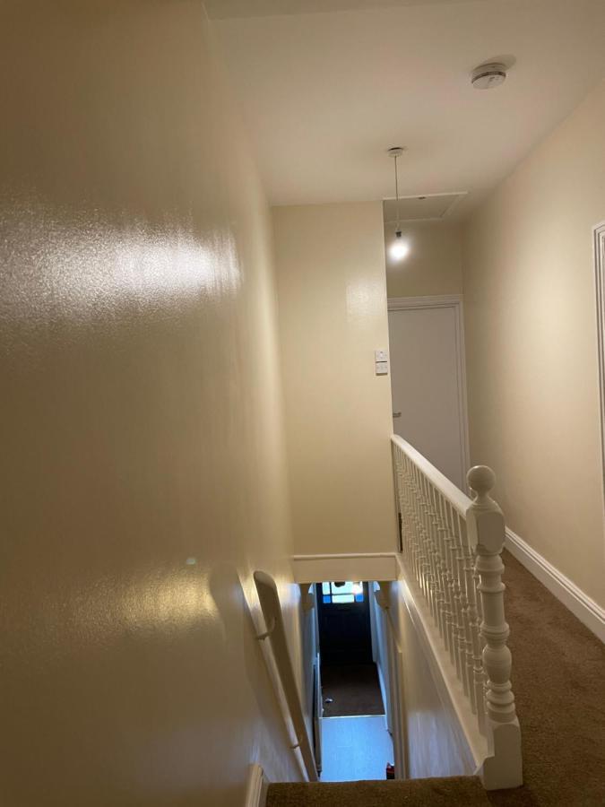 Rooms In A Victorian Comfortable 4-Bedroom House In Milton Keynes Rooms Not En-Suites Wolverton  Екстер'єр фото